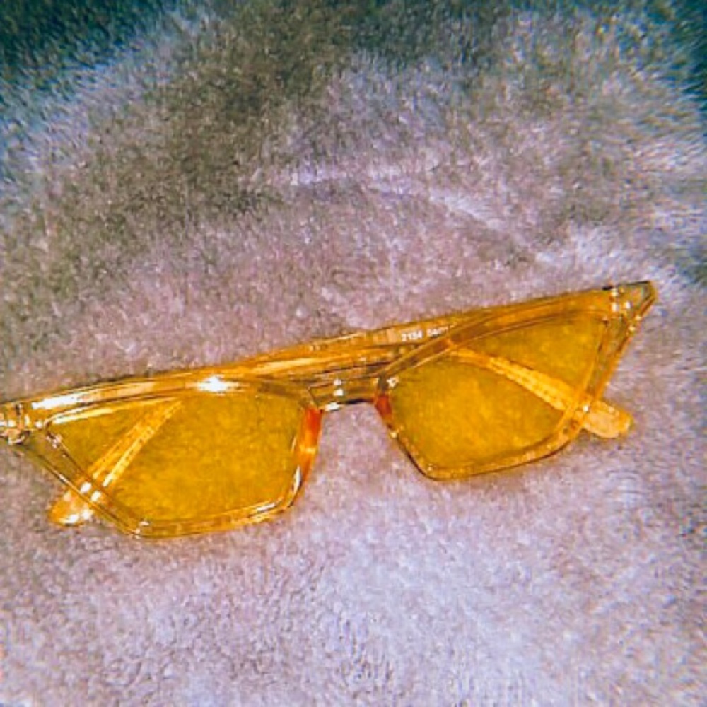 Last 1 NWT Retro slim cat eye 90s sunglasses ππ - Picture 2 of 6